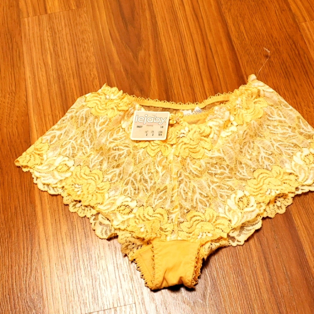 NWT  Gorgeous lace panties Lejaby ,🇫🇷  France